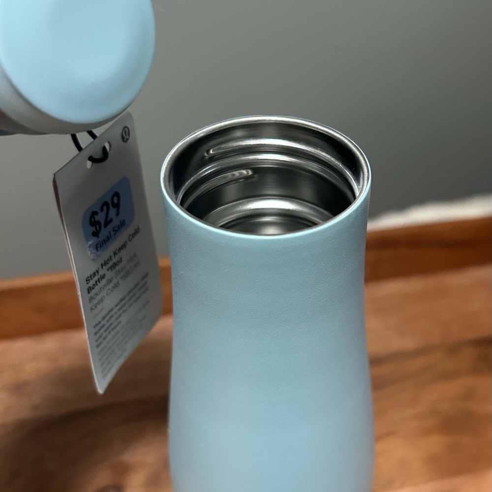 Pastel Blue Insulated Water Bottle with Tapered Design